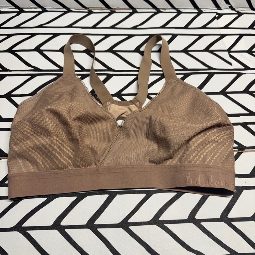 Lululemon Awake to Lace Wireless Bra in Soft Sand size 34E - Picture 5 of 9